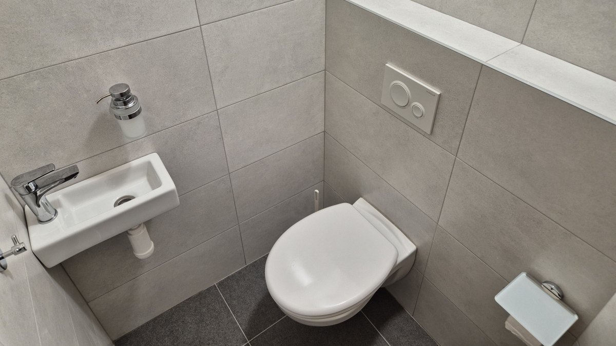 Nové WC a oprava koupelny na faře